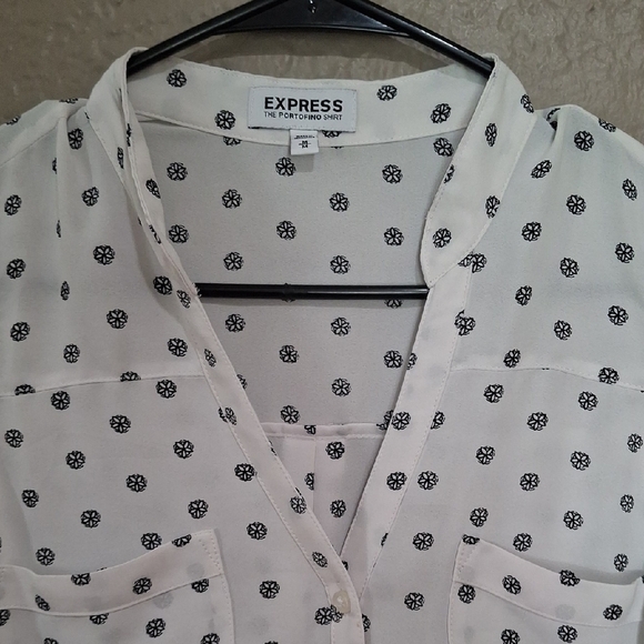 Express Black and White Paisley Polka Dot Blouse Size M - Picture 3 of 7
